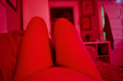 vivian-fu:  Red Thighs, Inner Richmond, February 2013 by Vivian Fu 