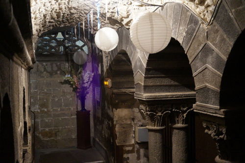 ars-videndi:The crypt of Basilique Notre-Dame-du-Port, Clermont-Ferrand, AuvergneNotre-Dame-du-Port 