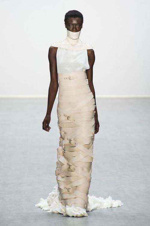 hautedeath:  Marina Hoermanseder ss 15