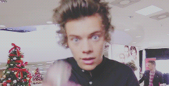  @Harry_Styles : People keep calling me a toe?! 