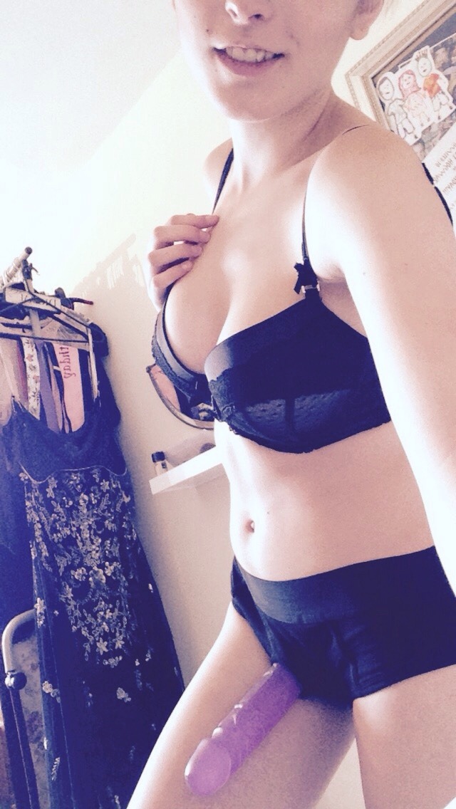 fayewhispers:  I bought my fist strap on the other day! Now I just need some practice