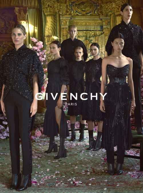 Givenchy – AW15Followingthe announcement of Donatella Versace as the official face of their AW15camp