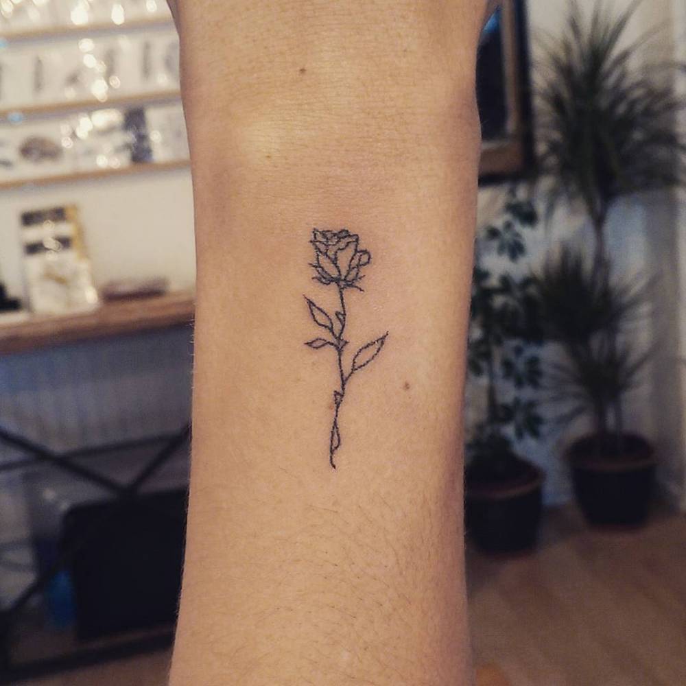 Simple Rose Tattoo Stencil