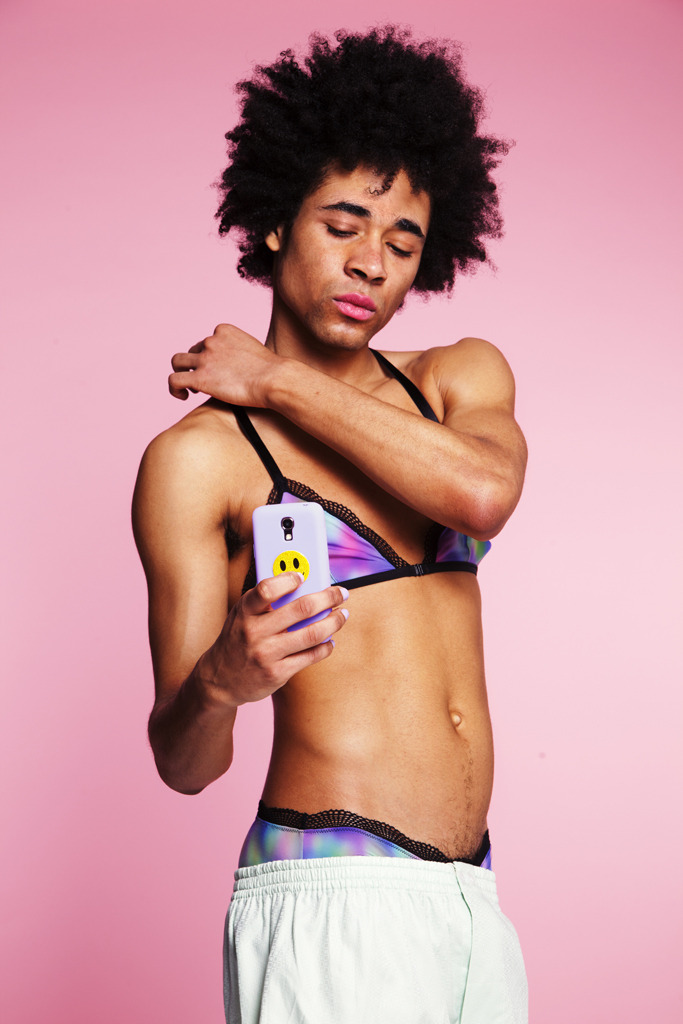 kibblesundbitches:  arvidaportfolio:  Photography by Arvida Byström. Modelling by