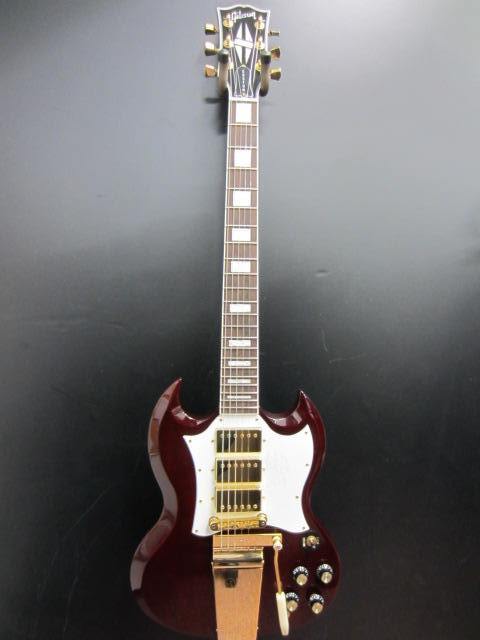 samashmusic:  Used Guitar Of The Day Gibson Captain Kirk Douglas SG —- http://ow.ly/CkrGG