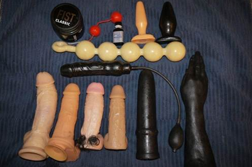 LOOKING FOR A JOB AS A DILDO TESTER 