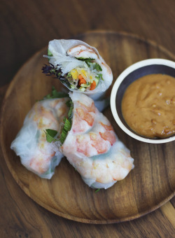 gastronomicgoodies:  Prawn Spring Rolls With