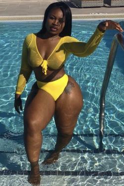 fletchertrowan:  Dbcurves, Melanin Perfection