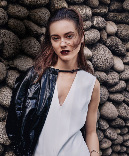 artistic-choices:  Marie Claire August 2016 Photography: Enrique BadulescuStyed by: Romina Herrera M