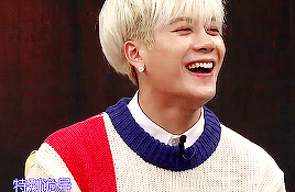holyfuckmark:  “i’m the sexy, chic, cute, cool, everything.. jackson here!”  ughh 