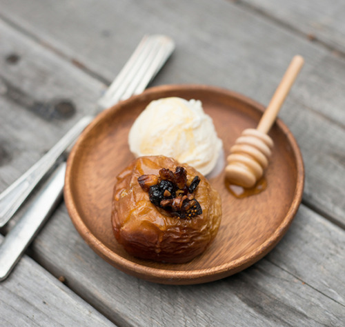 foodffs:  Stuffed Baked Apples  Really nice recipes. Every hour.   