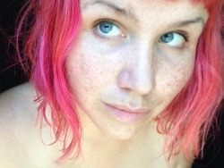 drunkvanity:  lady-neurotica:  Unmade  Your freckles tho