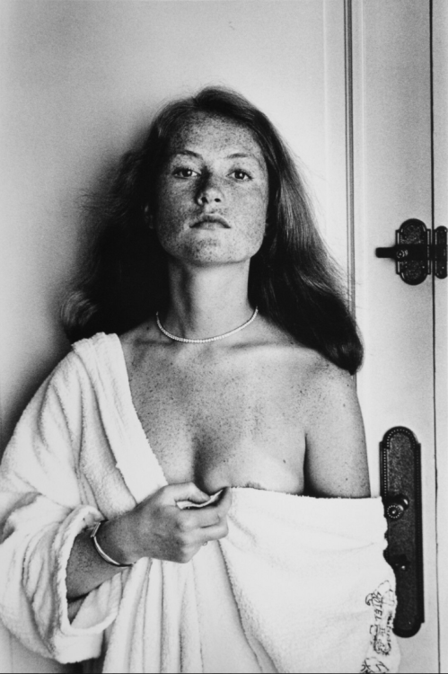 last-picture-show:Helmut Newton, Isabelle Huppert, Cannes, 1976