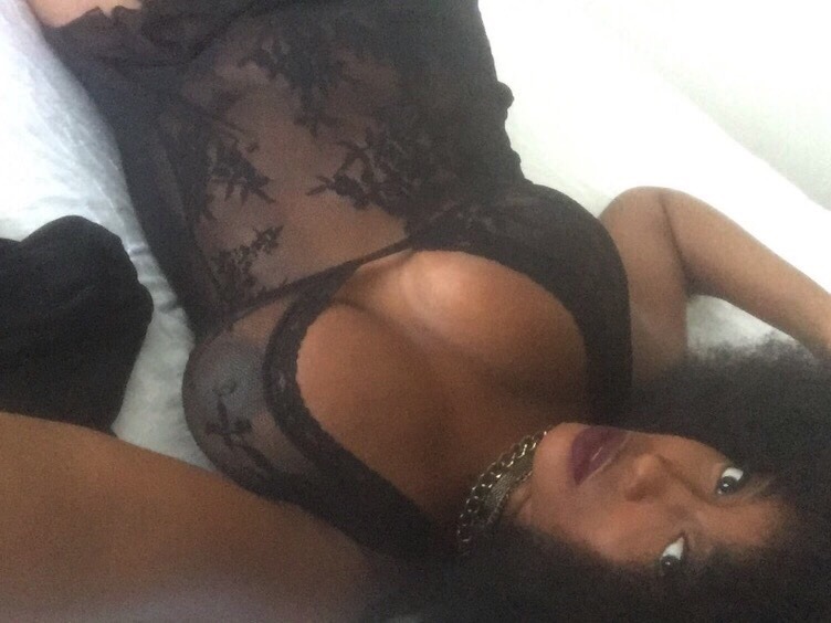 nuffsed69:  Beautiful Ebony @Glamazontyomi 👌😁