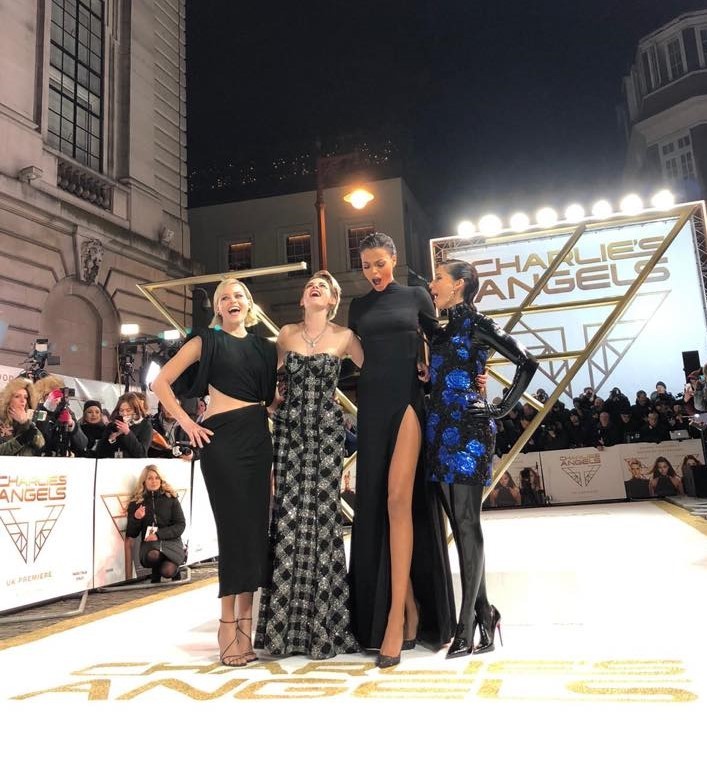 sonypicturesuk:
“ Happy Birthday Elizabeth Banks! 🎂 Flashback to the dream team on the red carpet Charlies Angels ✨
”