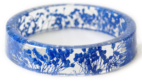 cybertronian:Lovely resin bangles with real flowers from Fairy Shop