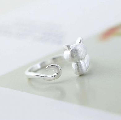 numberonerunawaystudentfan:  Adjustable Fashion Rings.  Colorful Titanium Ring   Cat Ear Ring  Cute Pearl and Cat Ear Silver Ring   Cat Shaped Silver Opening Ring   Feather Opening Silver Ring   Women Sweaty Floral Opening Silver Ring  All under พ.