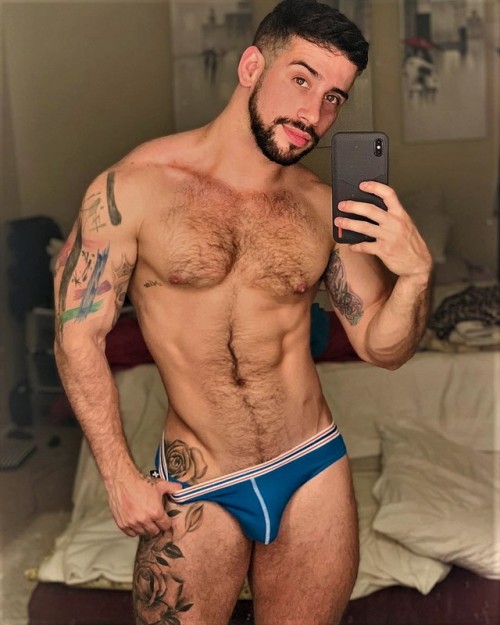 kazhairy:https://www.instagram.com/abelpirela/?hl=fr-ca