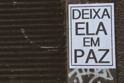 frasespoesiaseafins:  via Deixa ela em Paz