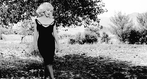 Sex missmonroes:  Marilyn Monroe photographed pictures