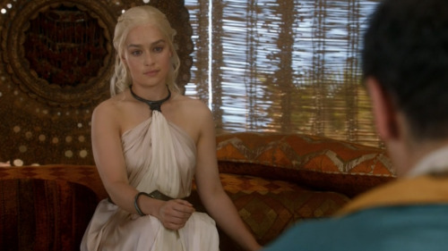 lexcanroar: tsunderelly: omfg i’m crying at the latest episode of Got because daenerys is list