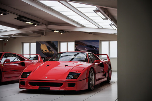 automotivated: untitled by Arnaud Bailly on Flickr. F40