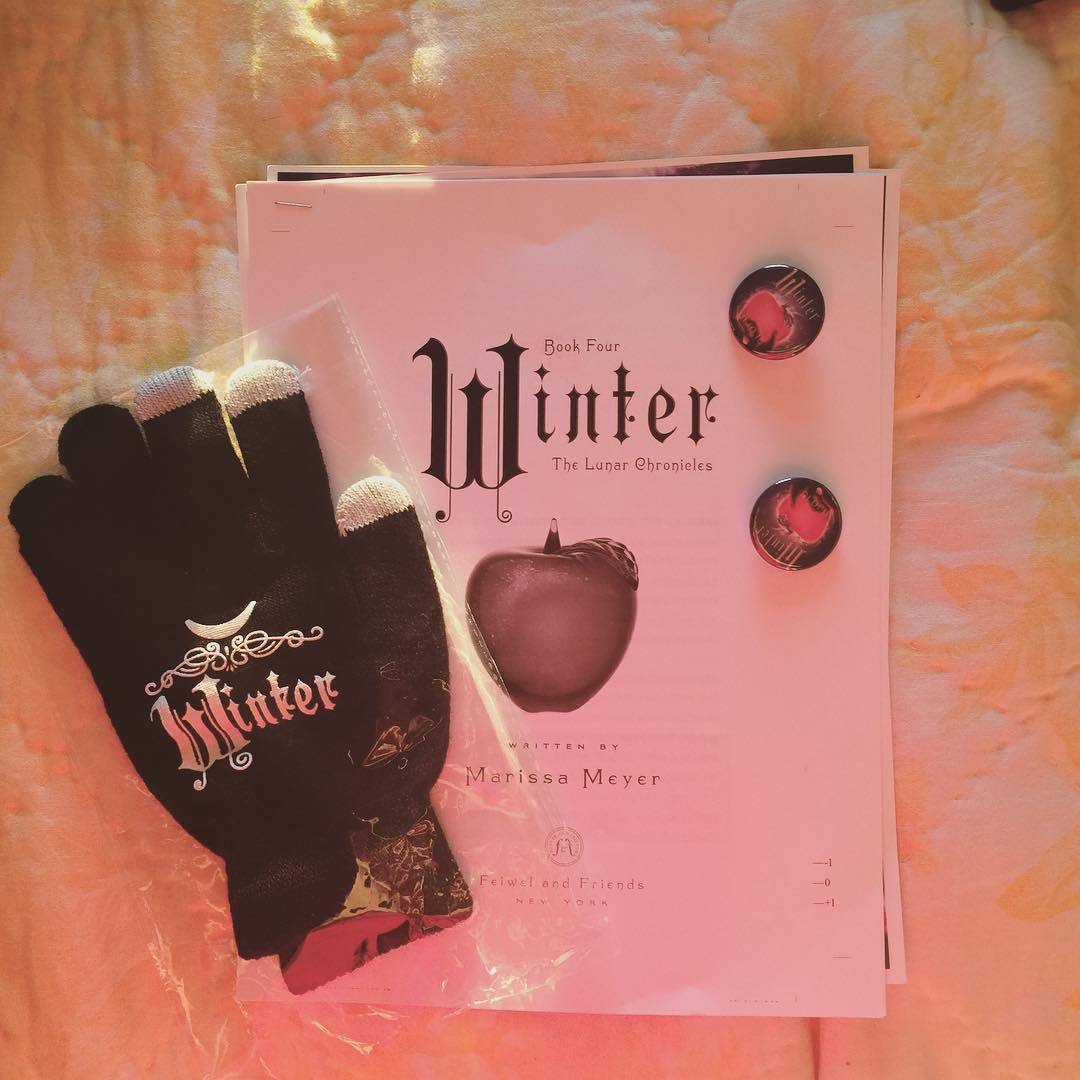 AHHH! Winter goodies!!!! Thank you so much @fiercereads and @maryvanakin for sending this excellent mail my way! I’m hoping to participate in @bookaddictsguide’s #TLCReadAlong to prepare myself. #lunarchronicles #marissameyer #winter #gloves #happy