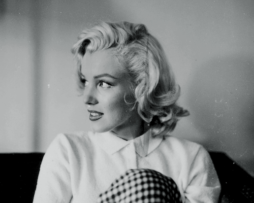 normajeaned:Marilyn Monroe photographed by John Vachon, 1953.