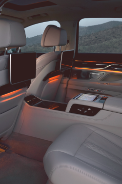 ripevibe:  New BMW 7 Series Interior / RIPEVIBE