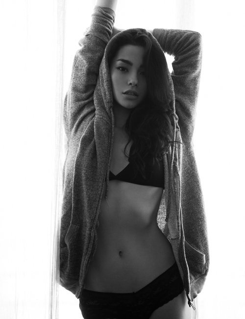 ✶