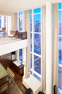 life1nmotion:  Penthouse with a view