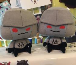 sowiddlefur:  Two WeeMegatrons for the shopfill.