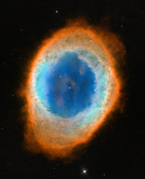 atomstargazer: APOD | 2013 June 5 |M57: The Ring Nebula Image Credit: NASA, ESA, and the Hubble