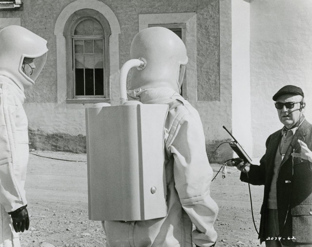 70sscifiart:  ‘The Andromeda Strain’: Robert Wise And Michael Crichton’s Stunning