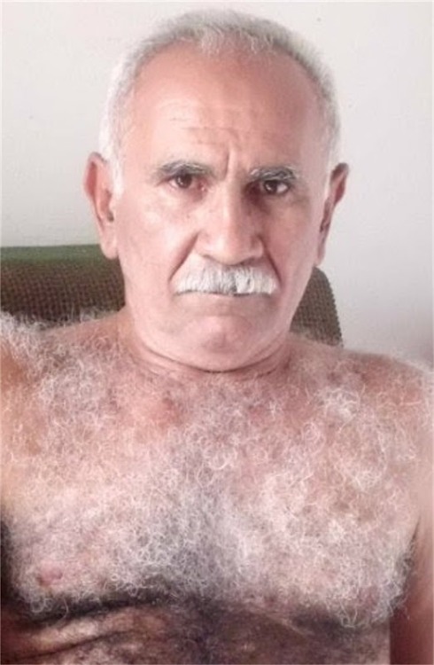 silverbadbear: curiosolibre: 77-silverdaddies: Lo quiero Para mi Gorgeous grandpa Beautif