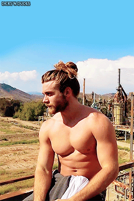 the—khaleesi:  dicksandudes:  Bofriend Material  I want him wrapped up and in my bed for Christmas