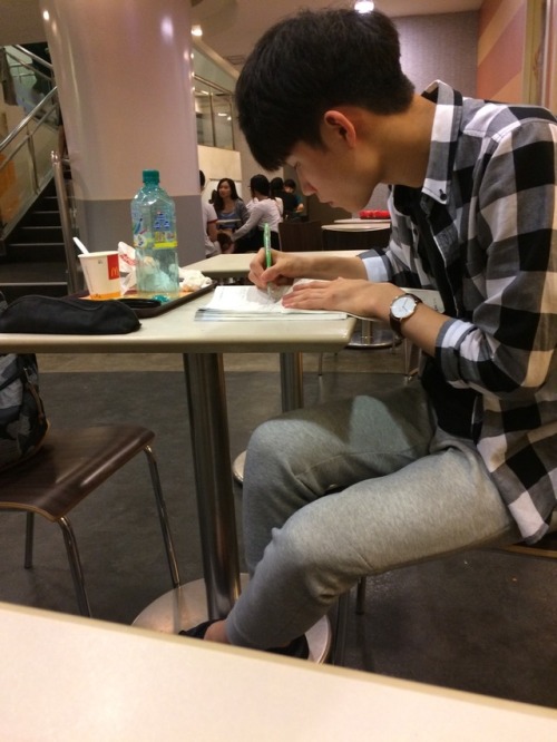 ikemencomradeship: sora-sn: 好可愛⋯全身我都行 www.facebook.com/ikemen.comrades/