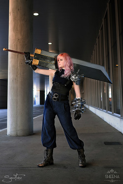 sheenaduquette:Making Of: Final Fantasy’s Buster Sword Cosplay by Sheena Duquette Photo by Soulfire Photography