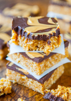 in-my-mouth:  Chewy Peanut Butter and Chocolate Cereal Bars