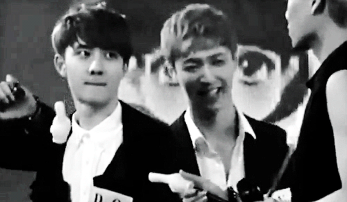 gayjikookadi:  kyungsoo wants to kiss jongin . 