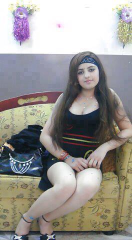 cutearabgirls: love to get on her legs  Sedap ni kongkek awek arab