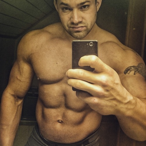 muscle-addicted:  Manuel Anderhuber