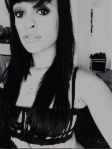 lady-allure:  new caged top/bra watever &lt;3 