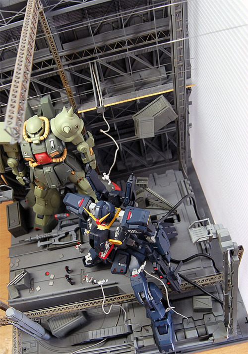 rx-79bluedestiny: Gunpla Diorama: MG RX-178 Gundam Mk 2 Ver. 2.0 + MG RMS-106 Hizack Custom + Mechan