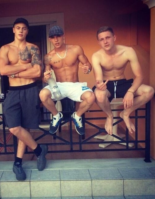 spunkymonkey1:I’ll take the one in the middle !!I want All 3...