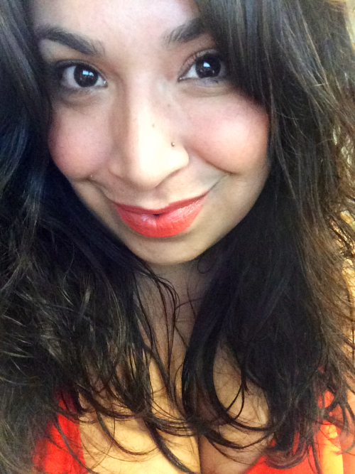 latinarosa:  little red dress :) 