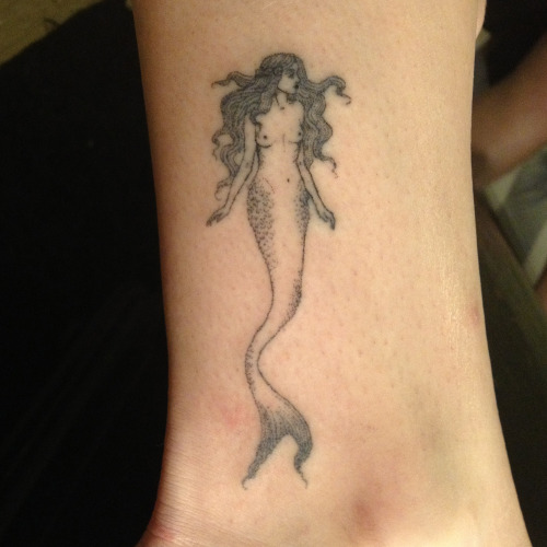 magpiefeed:  A stick and poke mermaid on porn pictures