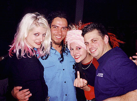 deucecourtesans: » Sick And Twisted Tour: Korn/Staind, February - May 2000“Vanessa, Munk