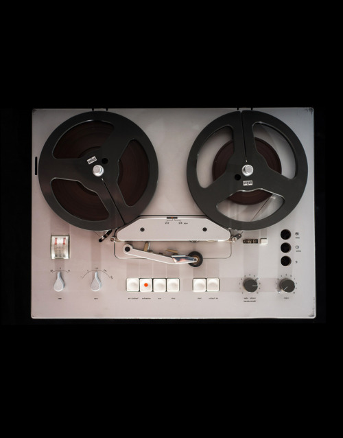 Dieter Rams, reel-to-reel Tape recorder TG 550, 1968. Part of the “studio” HiFi line. Braun, Germany