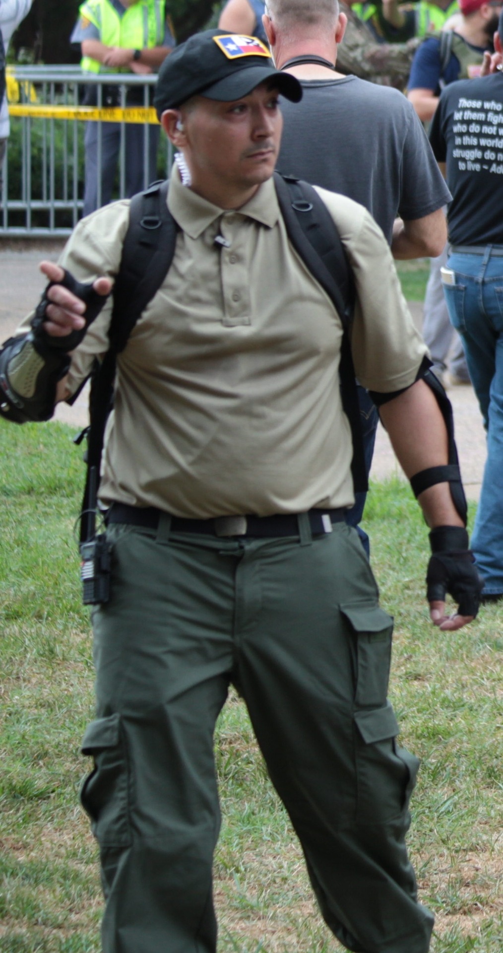 wespennest:  These are people who marched in with the “fraternal order of alt knights,”